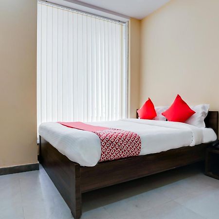 Hotel O Alekhya Residency Cafe Bahar Sururnagar Экстерьер фото
