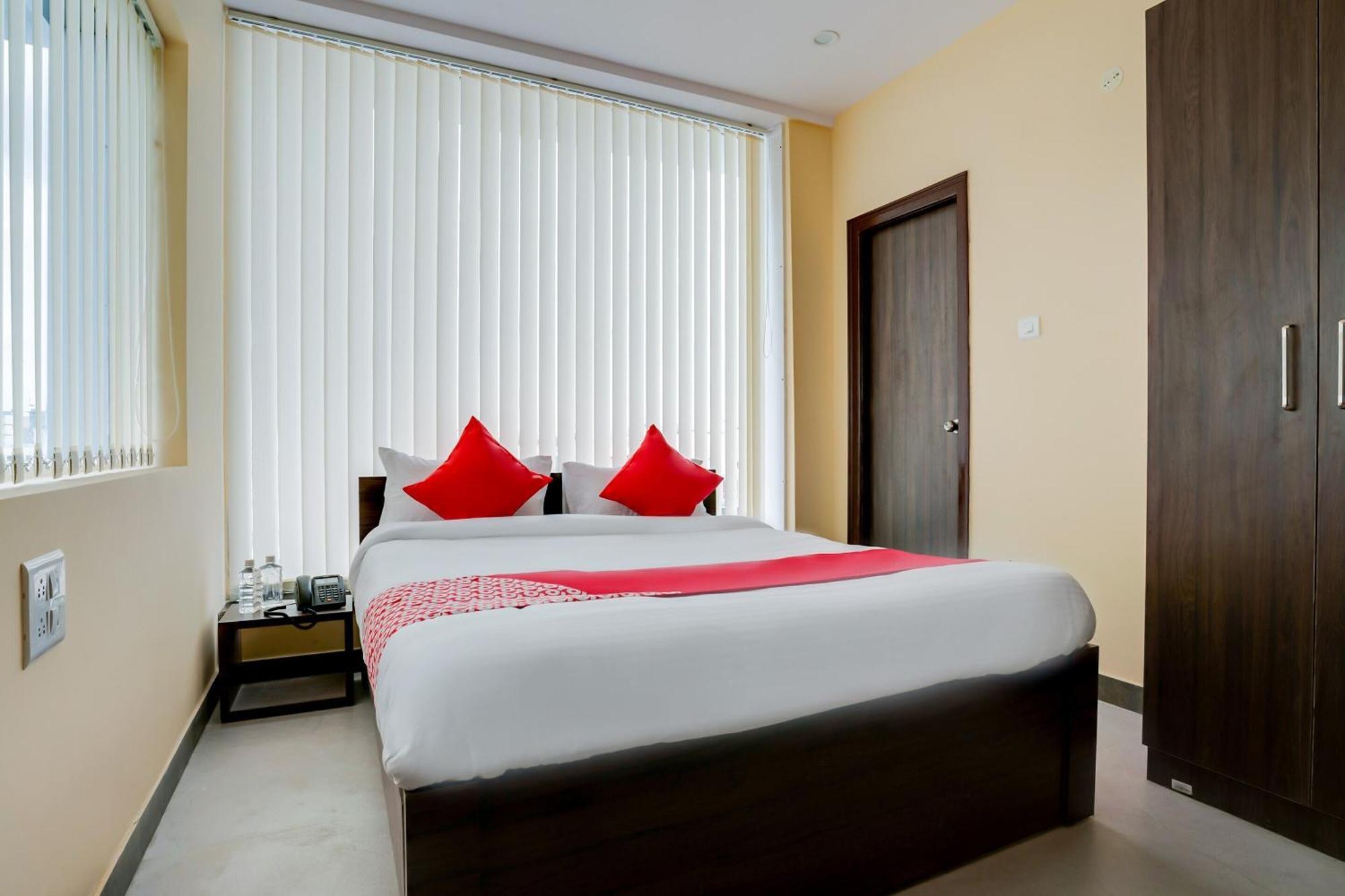 Hotel O Alekhya Residency Cafe Bahar Sururnagar Экстерьер фото
