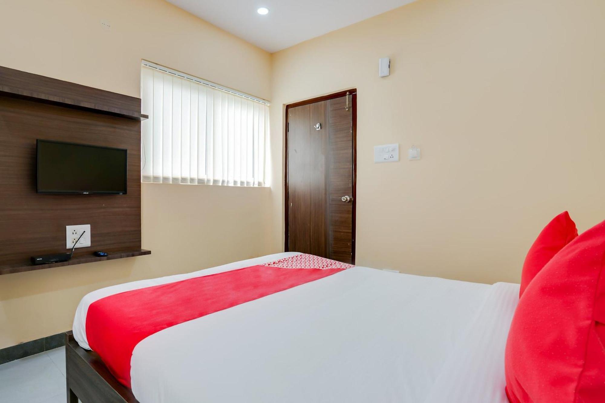 Hotel O Alekhya Residency Cafe Bahar Sururnagar Экстерьер фото